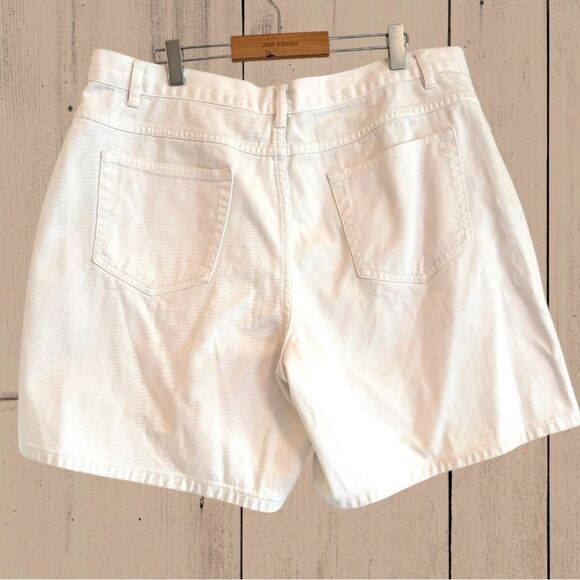 Vintage 90s Northern Reflections white denim shorts - Picture 2 of 8